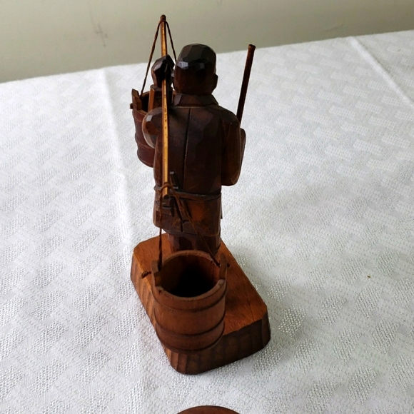 Vintage hand carved Asian water carrier - Picture 5 of 9